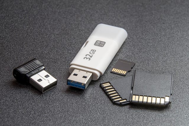 Pendrive {SD Card/Memory Card} Lock Kaise Kare?